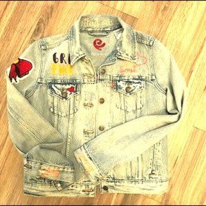 ONE OF A KIND Levis Women's Trucker Denim Jacket